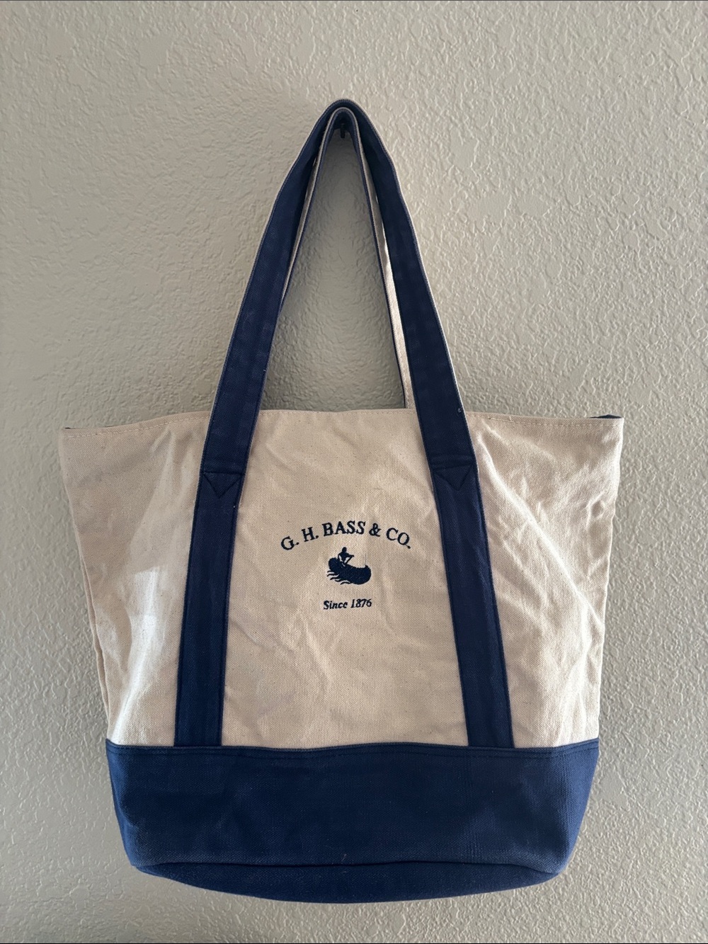 G.H. Bass & Co. Cream and Navy Canvas Tote